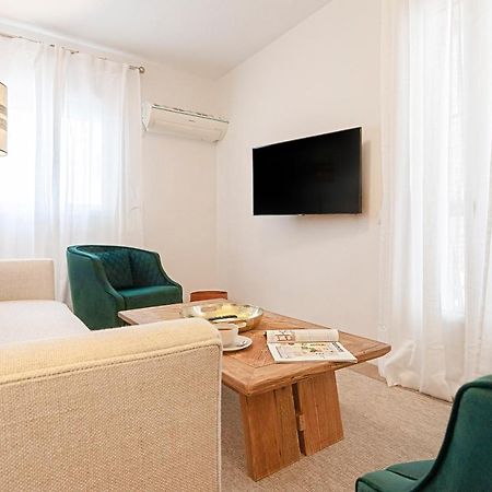 Genteel Home Velarde Siviglia Esterno foto