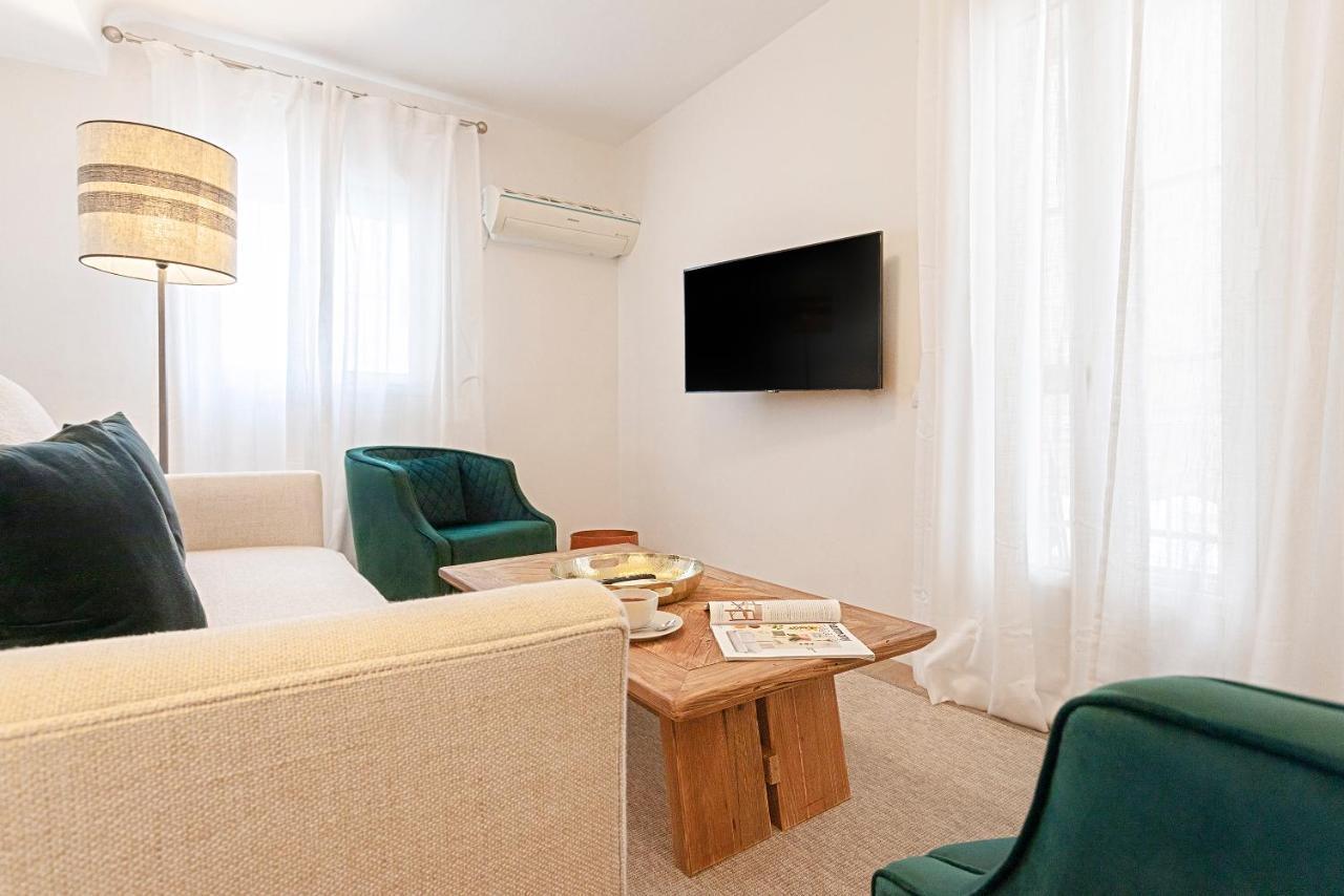 Genteel Home Velarde Siviglia Esterno foto