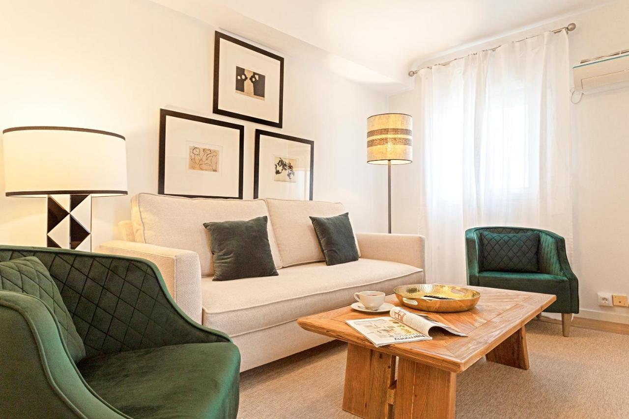 Genteel Home Velarde Siviglia Esterno foto