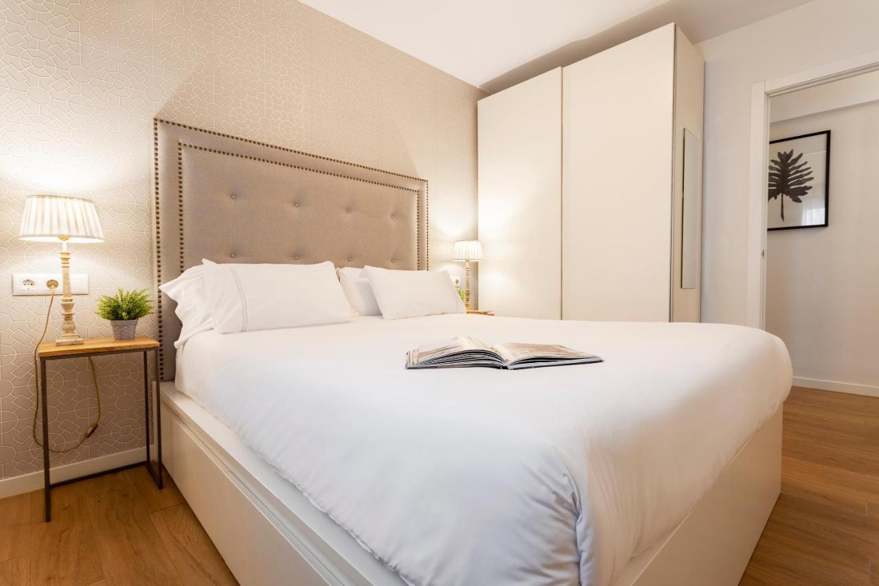 Genteel Home Velarde Siviglia Esterno foto