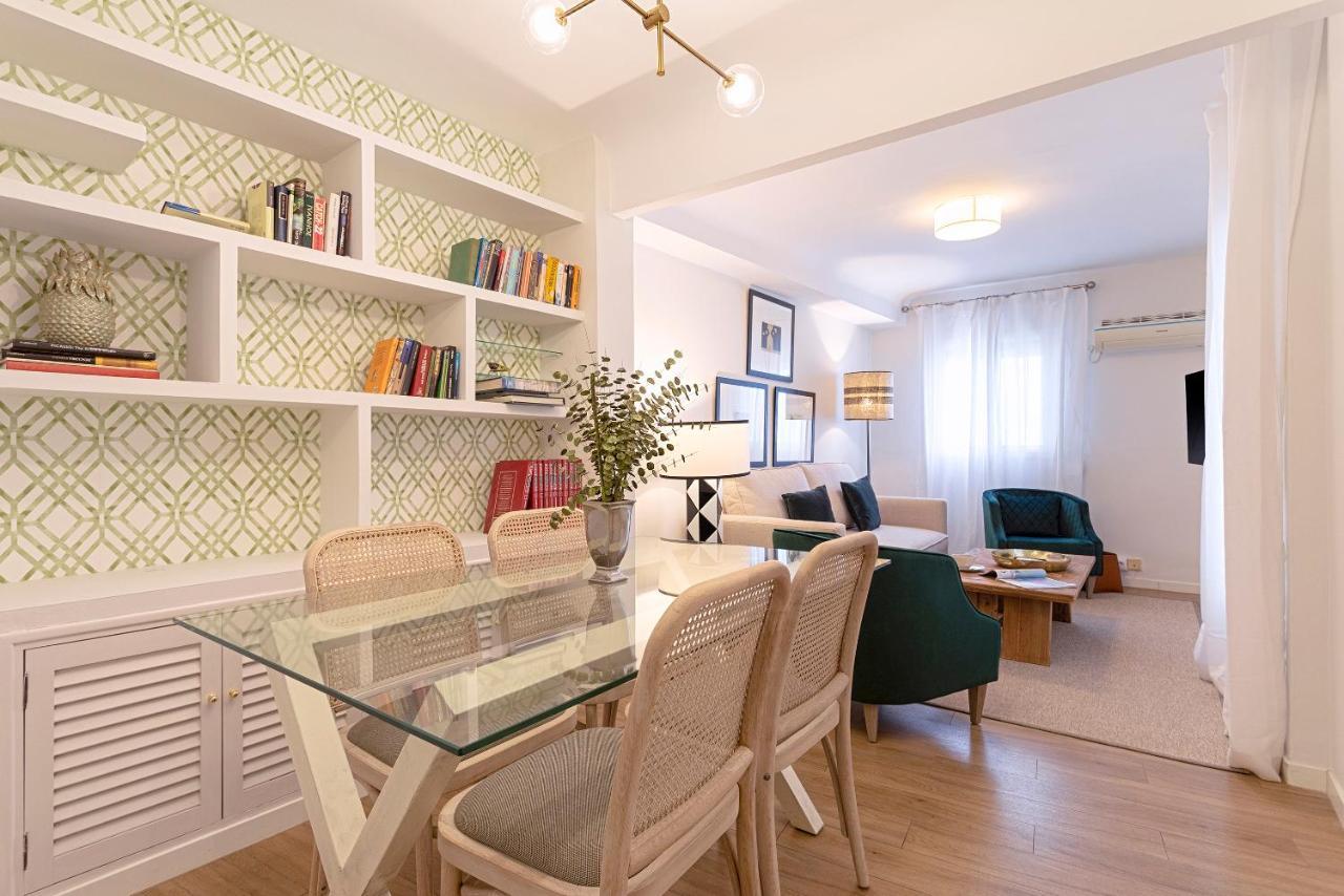Genteel Home Velarde Siviglia Esterno foto