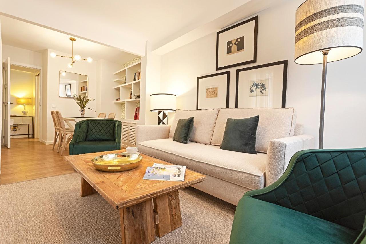Genteel Home Velarde Siviglia Esterno foto