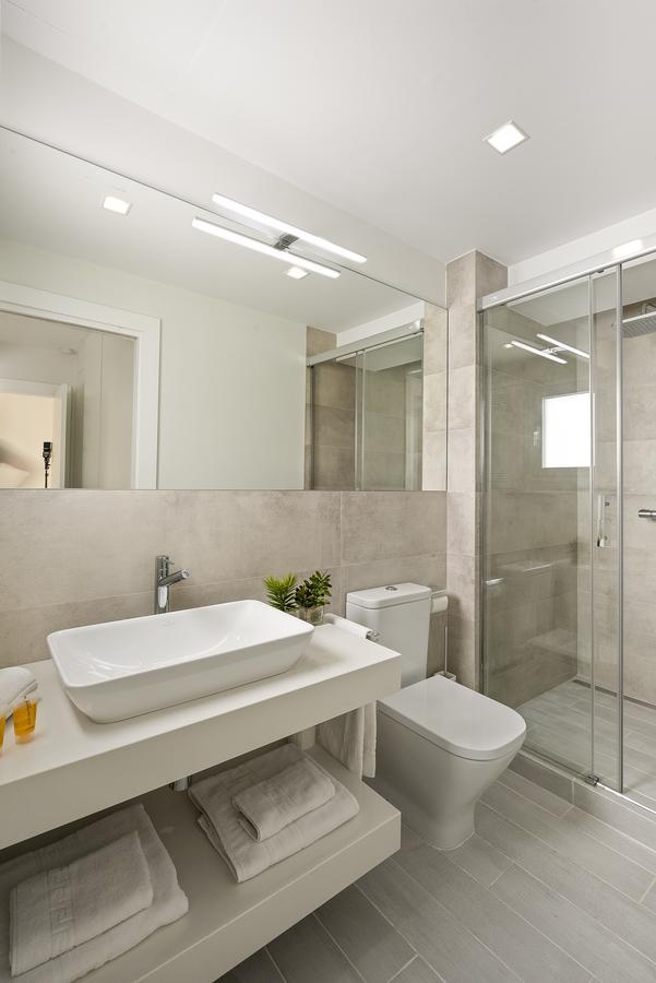 Genteel Home Velarde Siviglia Esterno foto