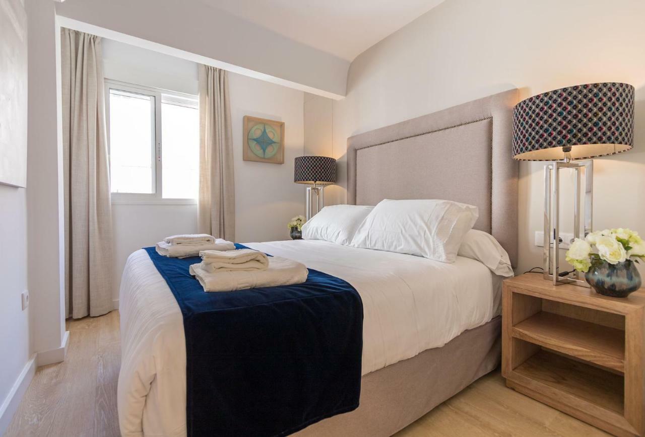 Genteel Home Velarde Siviglia Esterno foto