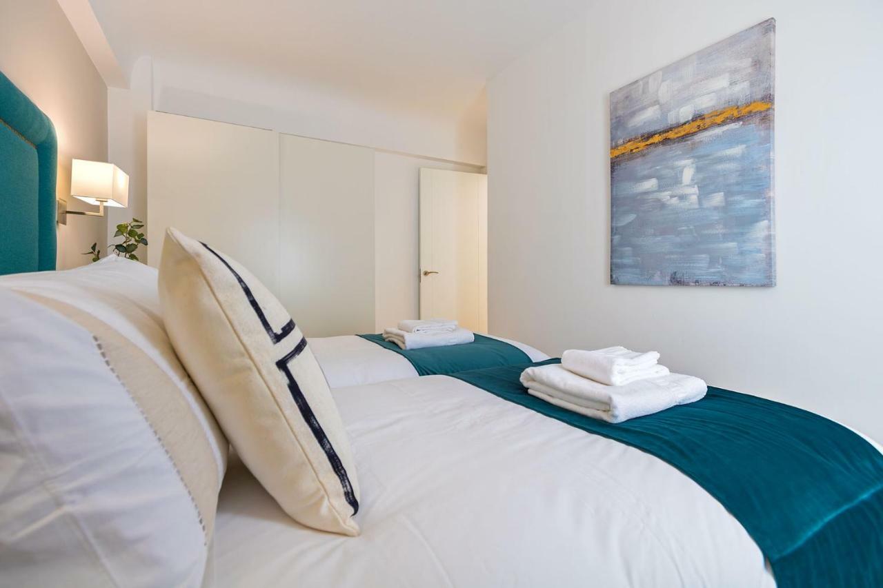 Genteel Home Velarde Siviglia Esterno foto