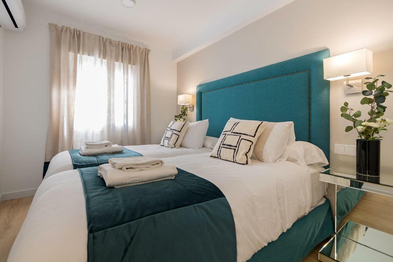Genteel Home Velarde Siviglia Esterno foto