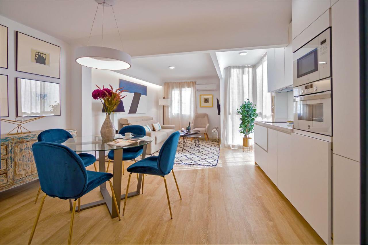 Genteel Home Velarde Siviglia Esterno foto