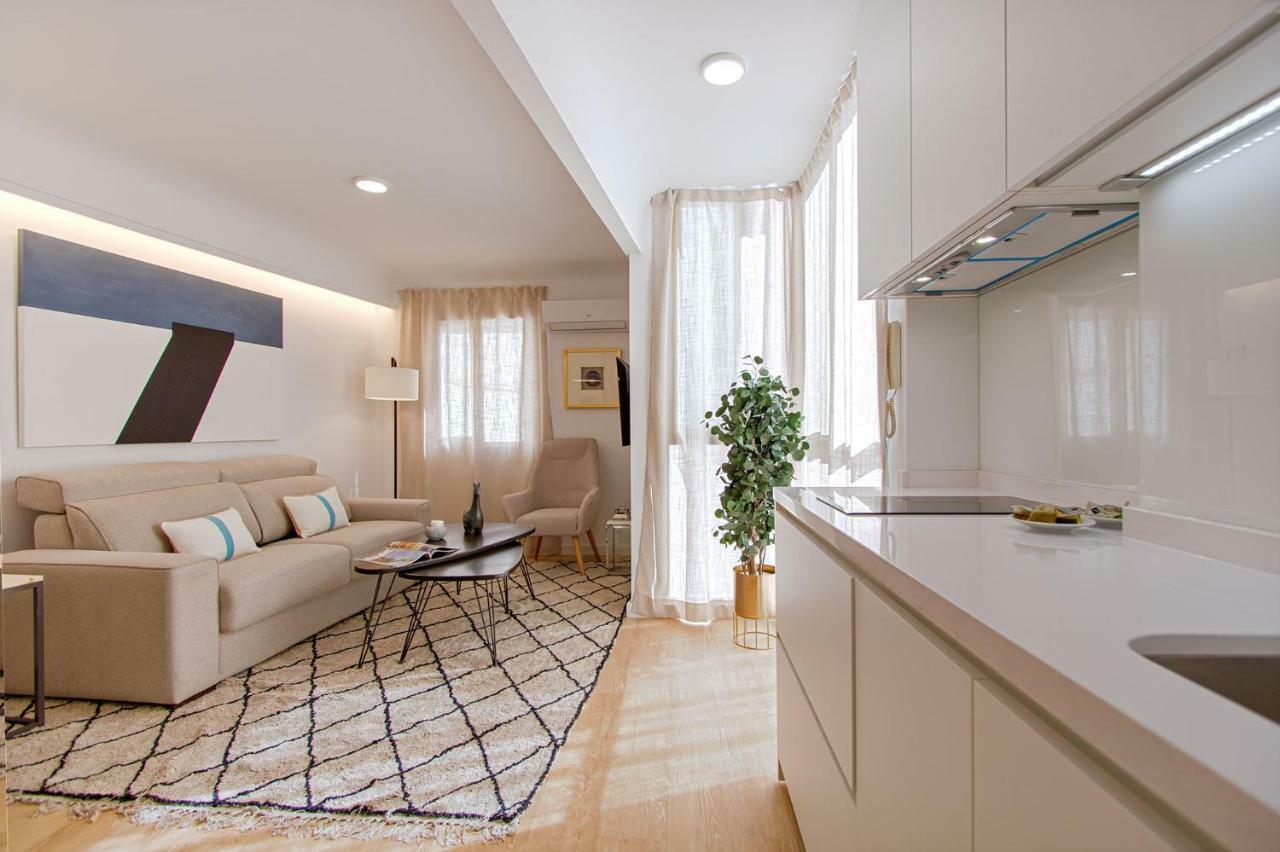 Genteel Home Velarde Siviglia Esterno foto