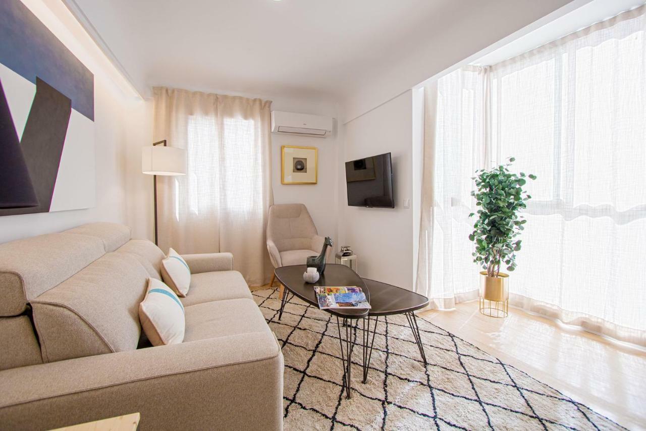 Genteel Home Velarde Siviglia Esterno foto